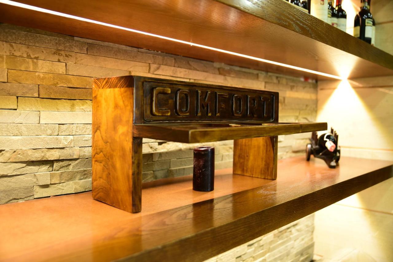 Hotel Comfort Тирана Екстер'єр фото